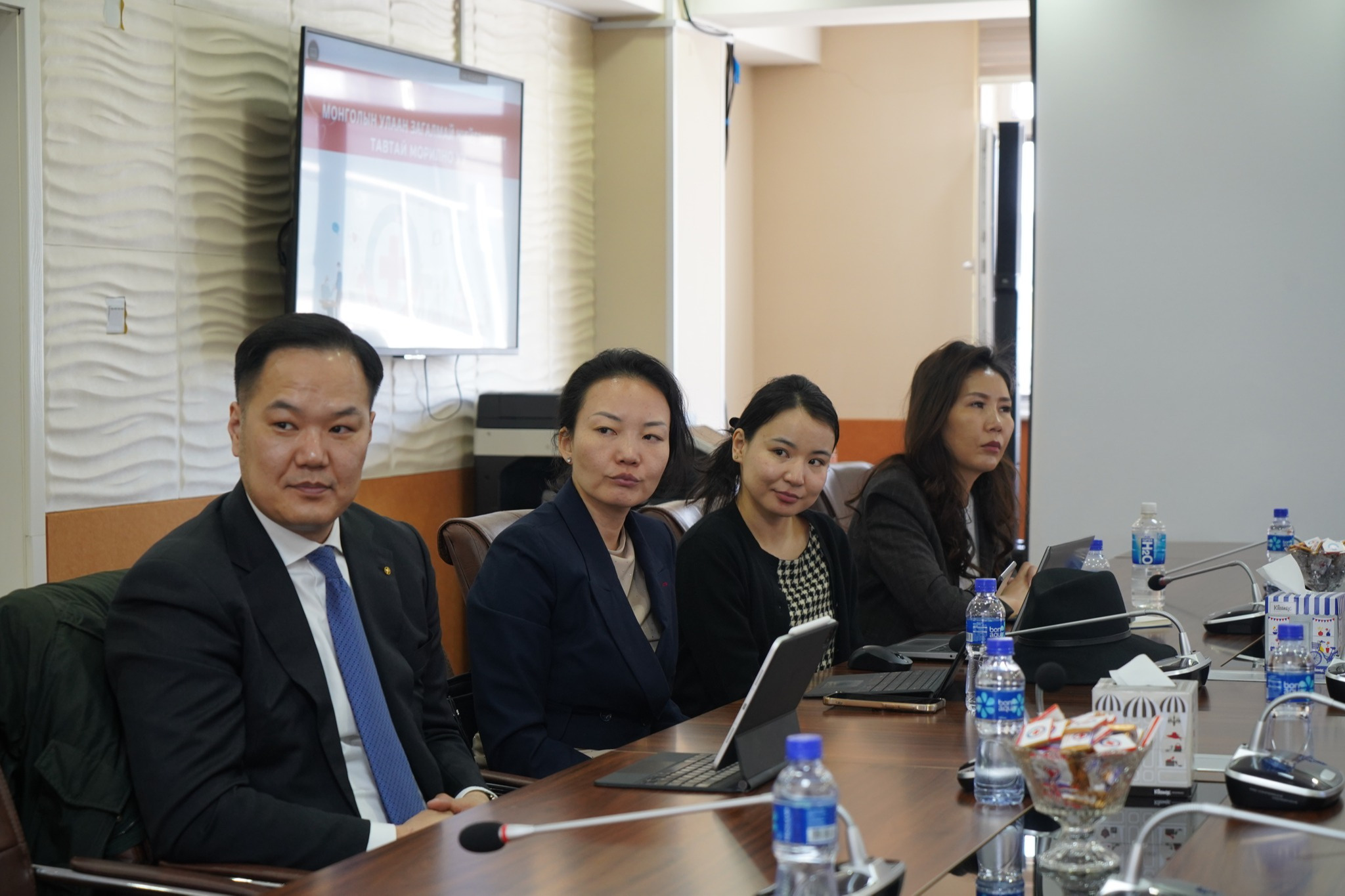 НҮБ-ЫН ЦӨЛЖИЛТТЭЙ ТЭМЦЭХ КОНВЕНЦЫН ТАЛУУДЫН 17-Р БАГА ХУРАЛД АЖИЛЛАХ САЙН ДУРЫН ИДЭВХТНҮҮДИЙН МЕНЕЖМЕНТИЙН ТАЛААР МЭДЭЭЛЭЛ СОЛИЛЦОВ